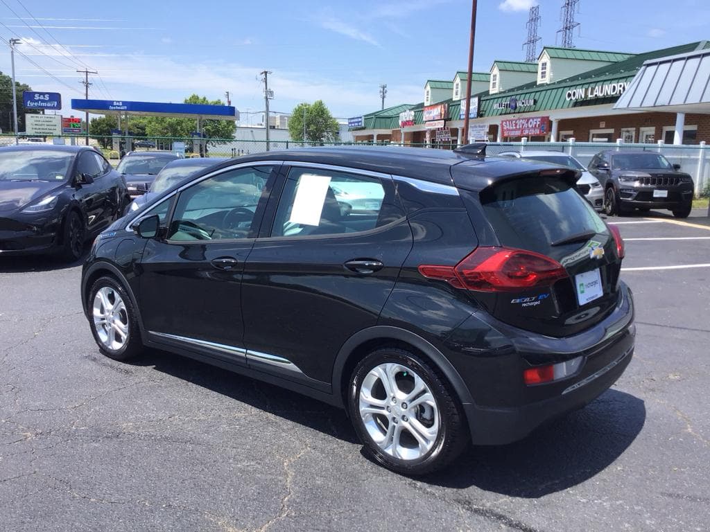 2017 Chevrolet Bolt EV view 2