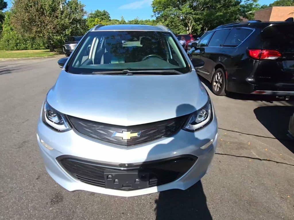 2017 Chevrolet Bolt EV view 1