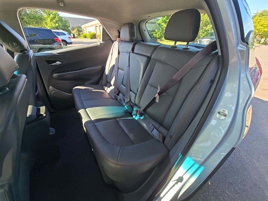2017 Chevrolet Bolt EV view 4