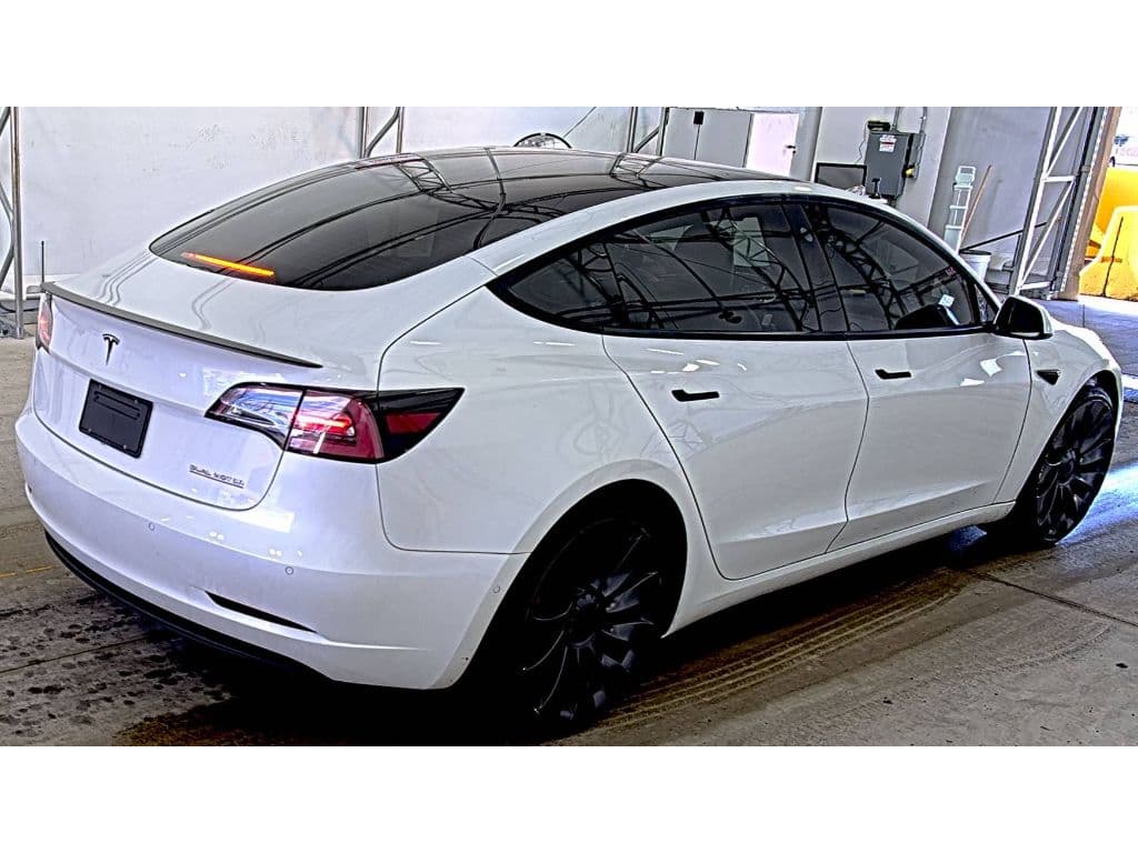 2022 Tesla Model 3 view 3