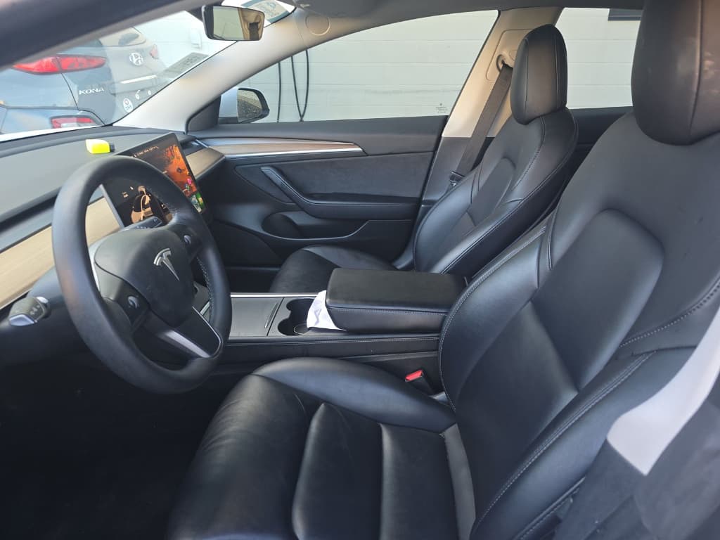 2022 Tesla Model 3 view 5