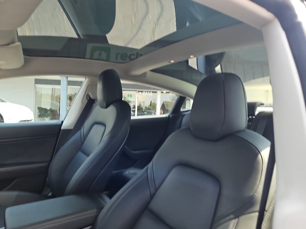 2018 Tesla Model 3 view 19
