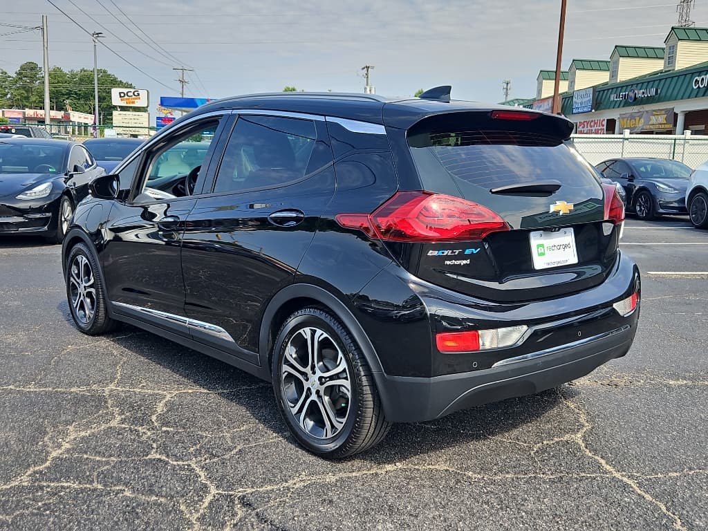 2017 Chevrolet Bolt EV view 2