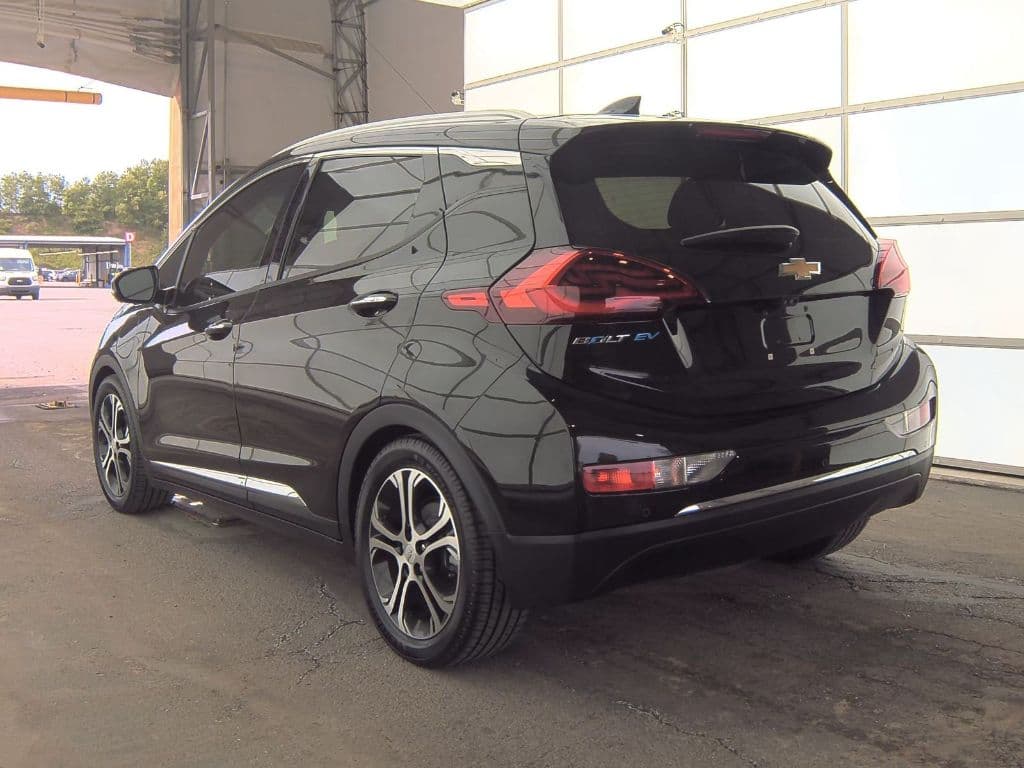 2017 Chevrolet Bolt EV view 6
