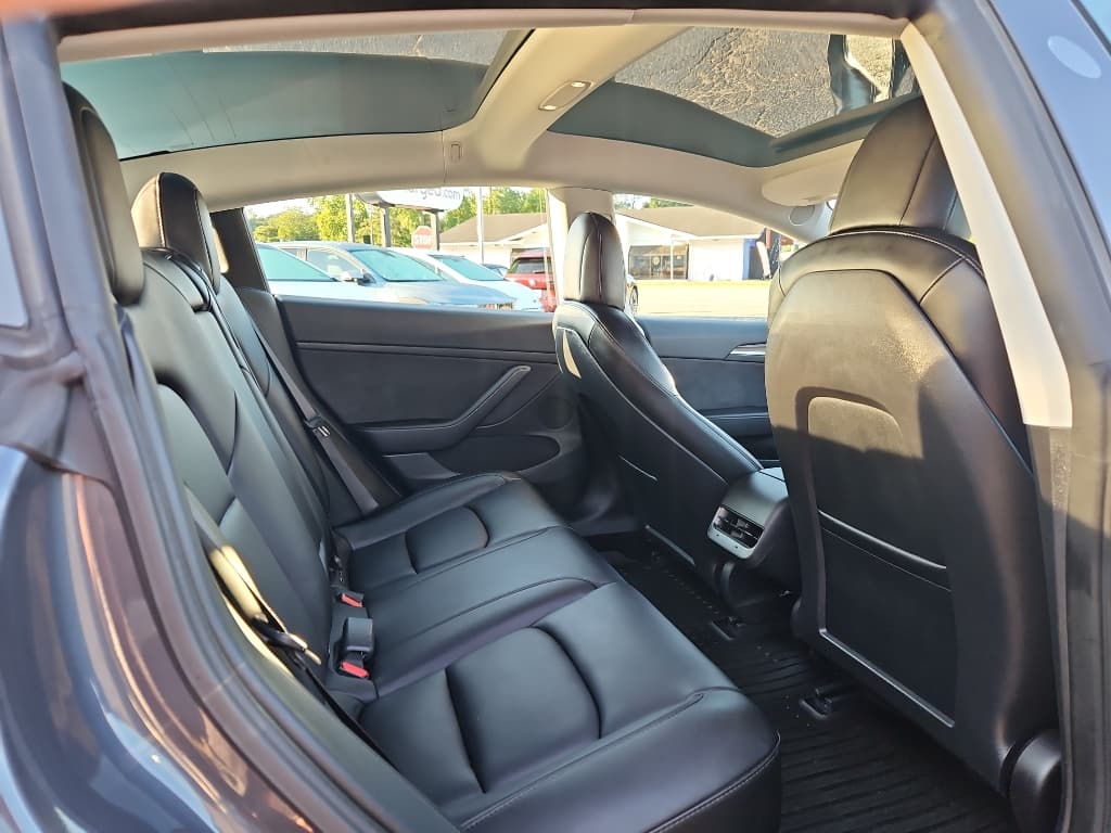 2022 Tesla Model 3 view 19