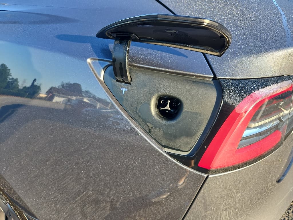 2022 Tesla Model 3 view 5