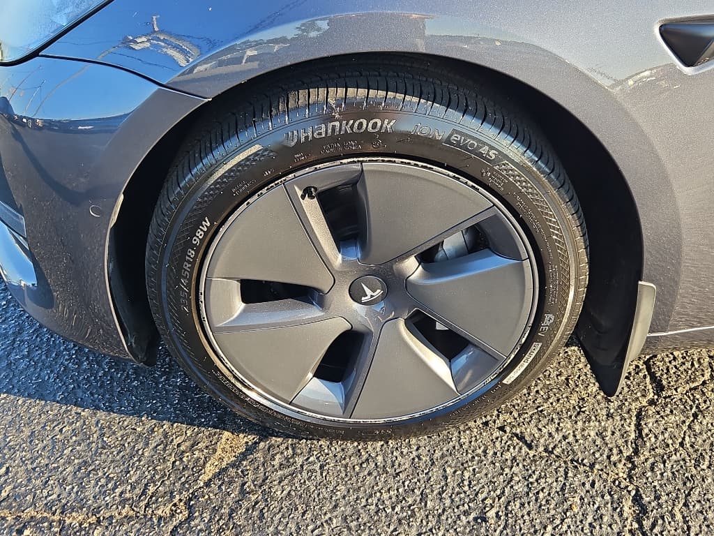 2022 Tesla Model 3 view 25
