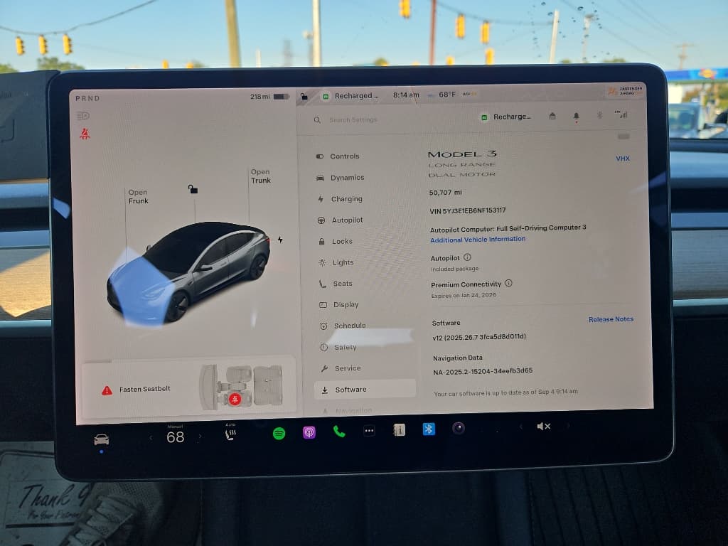 2022 Tesla Model 3 view 9