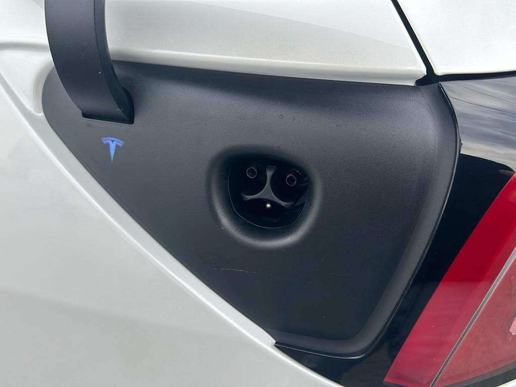 2024 Tesla Model Y view 5
