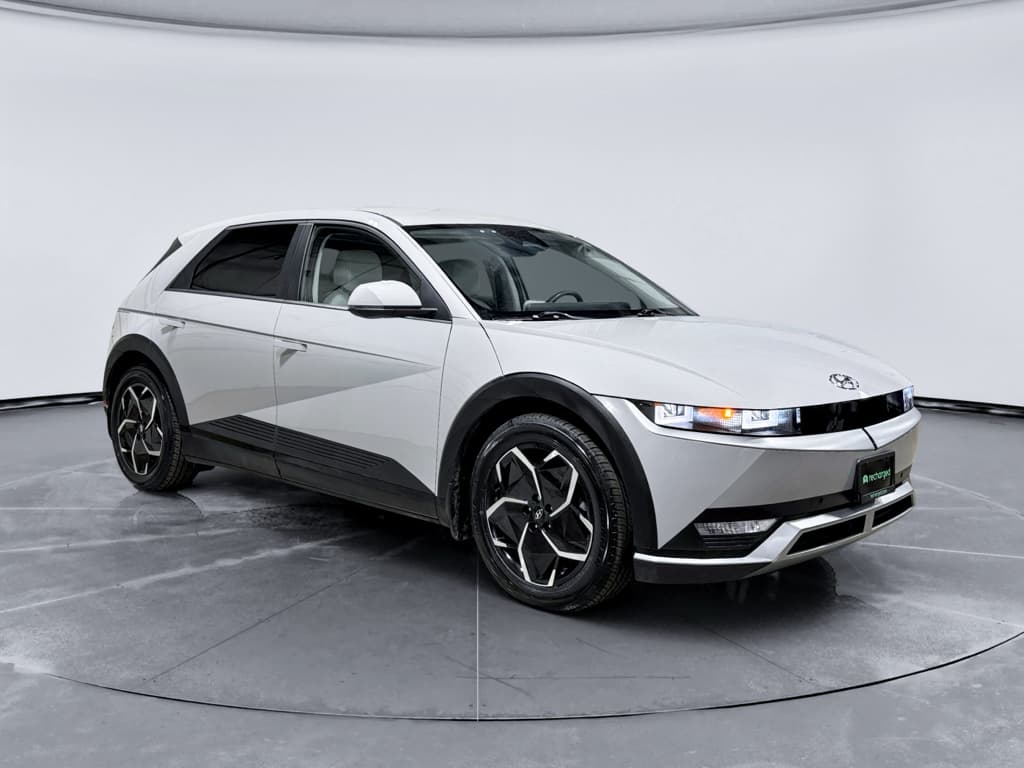 2023 Hyundai IONIQ 5 view 4