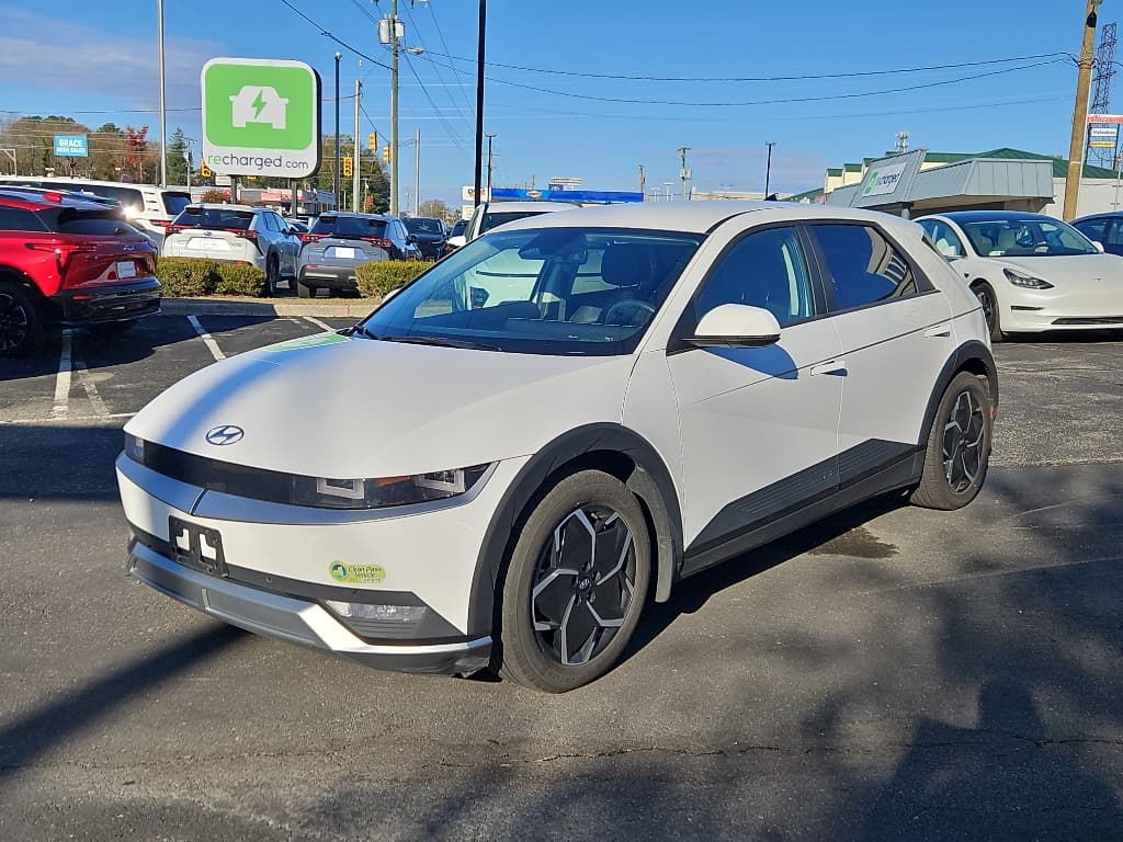 2023 Hyundai IONIQ 5 view 1