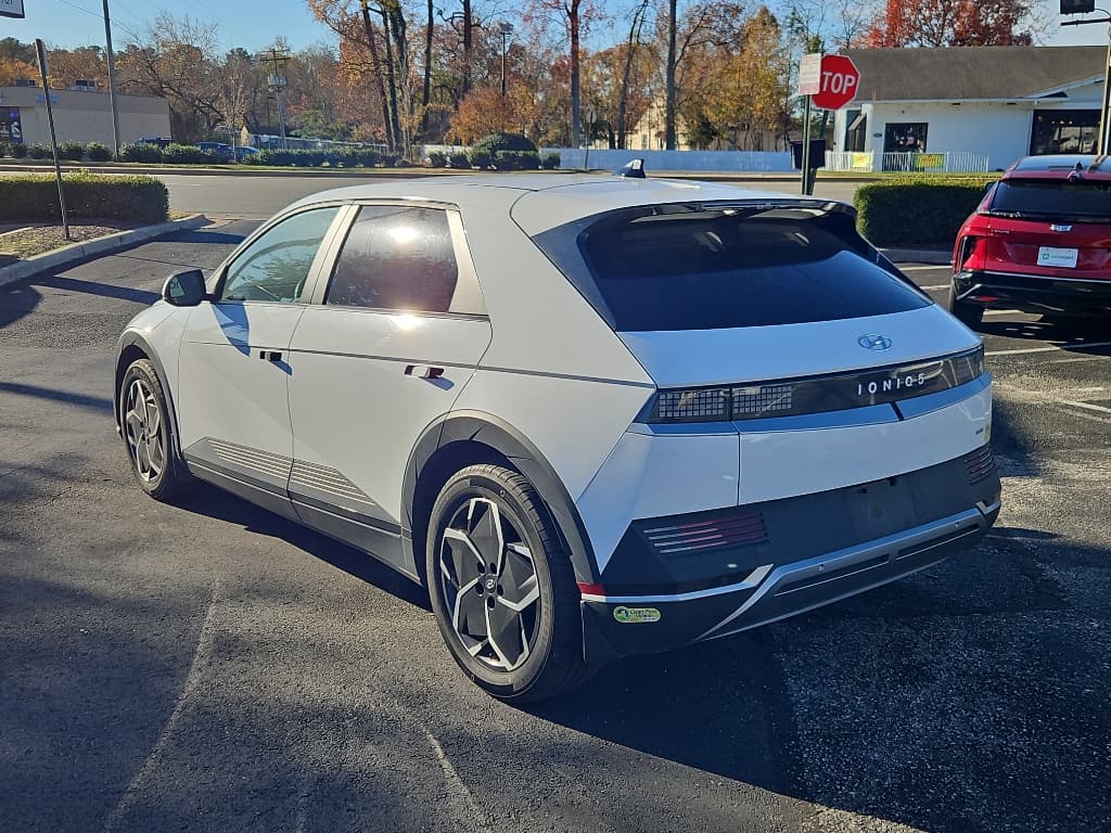 2023 Hyundai IONIQ 5 view 2