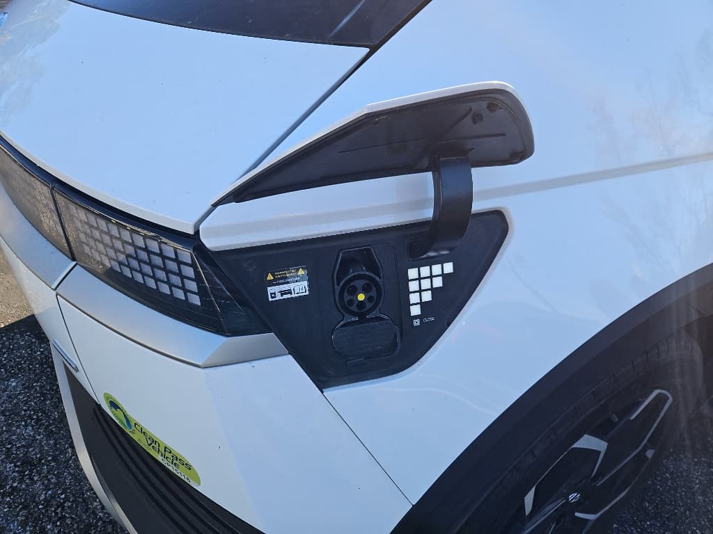 2023 Hyundai IONIQ 5 view 17