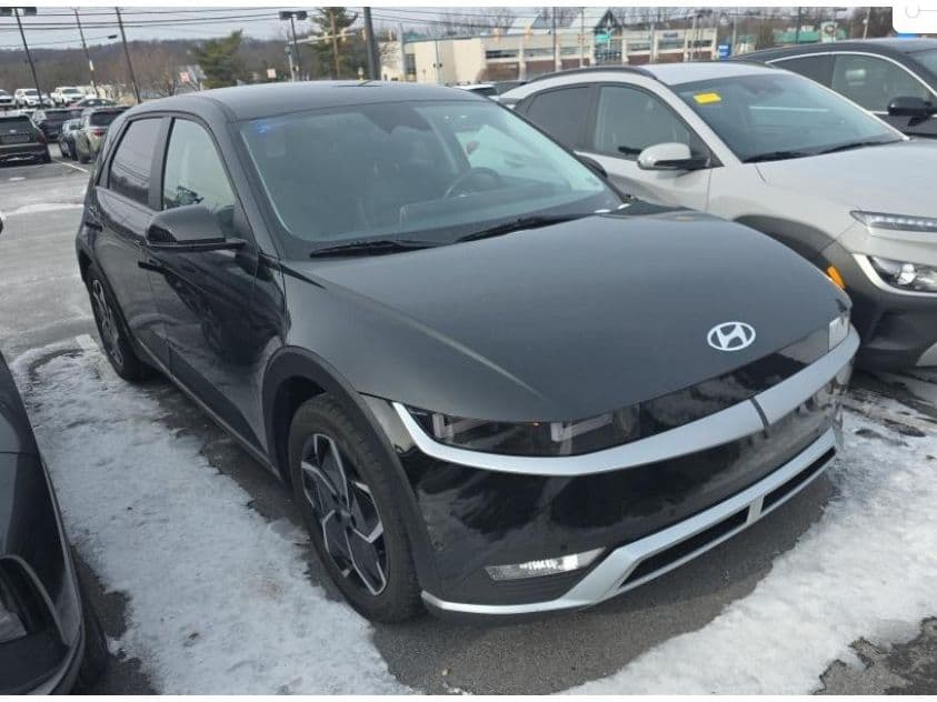 2023 Hyundai IONIQ 5 view 2