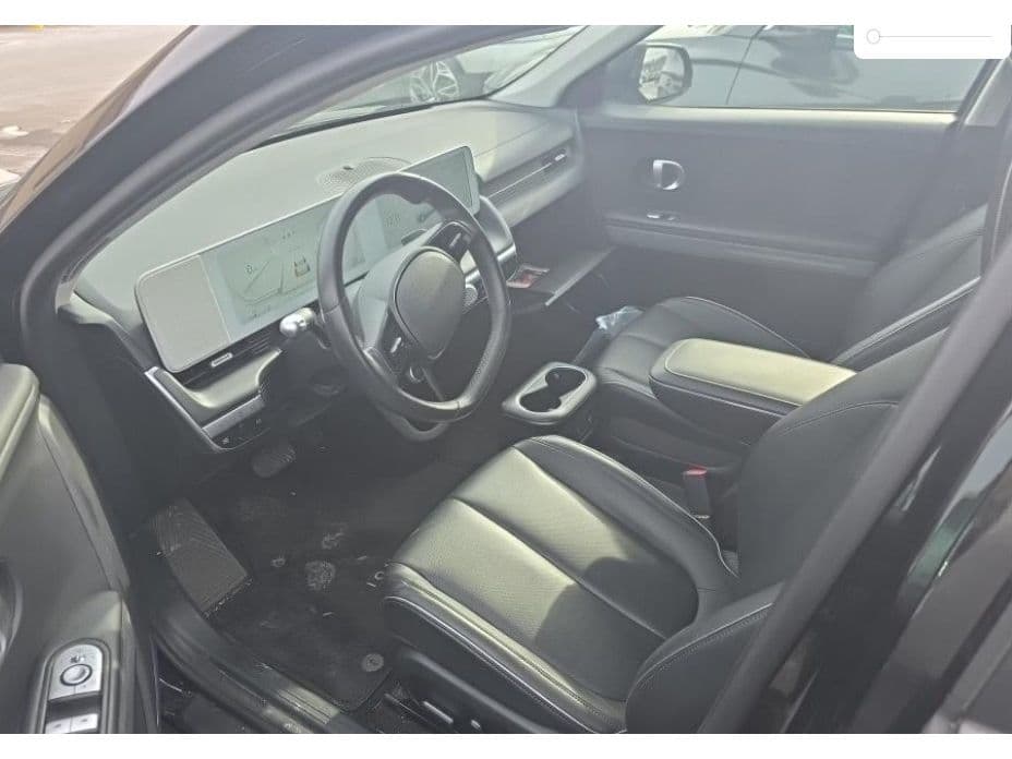 2023 Hyundai IONIQ 5 view 5