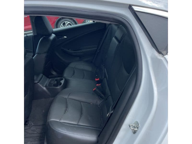2018 Chevrolet Volt view 10