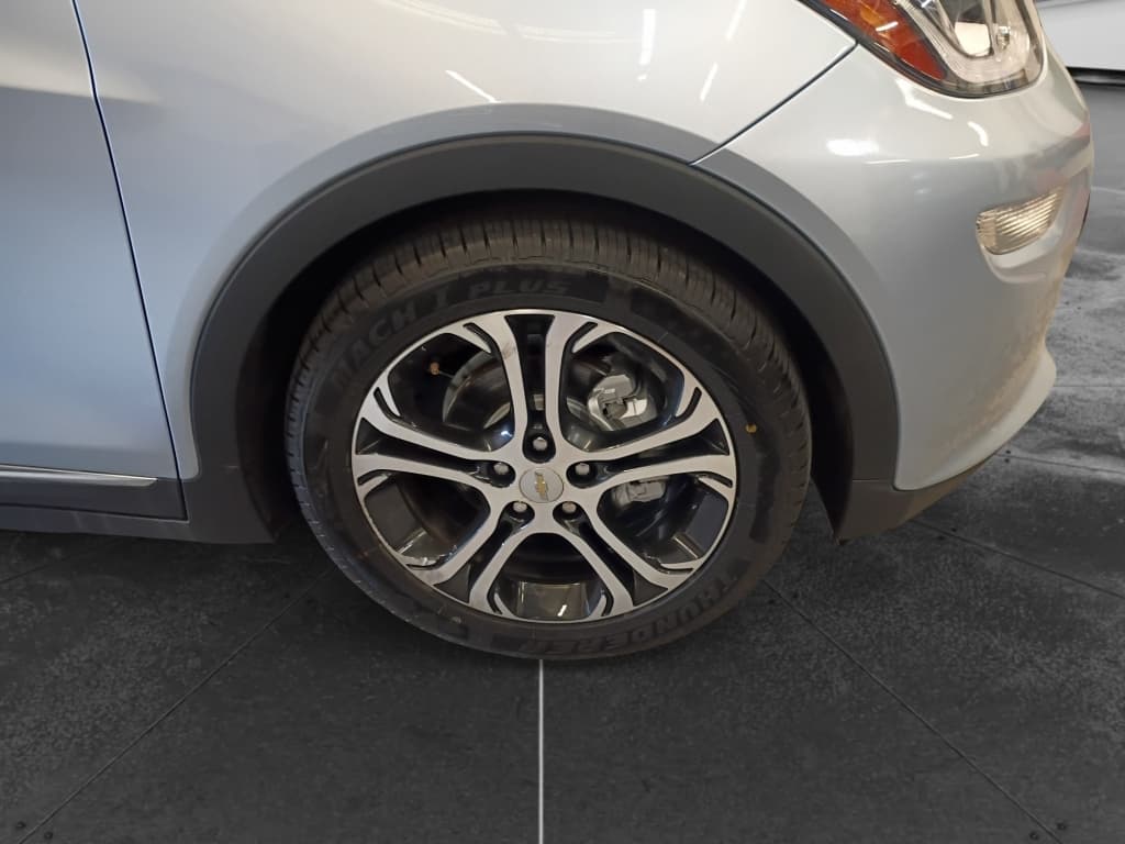 2017 Chevrolet Bolt EV view 10