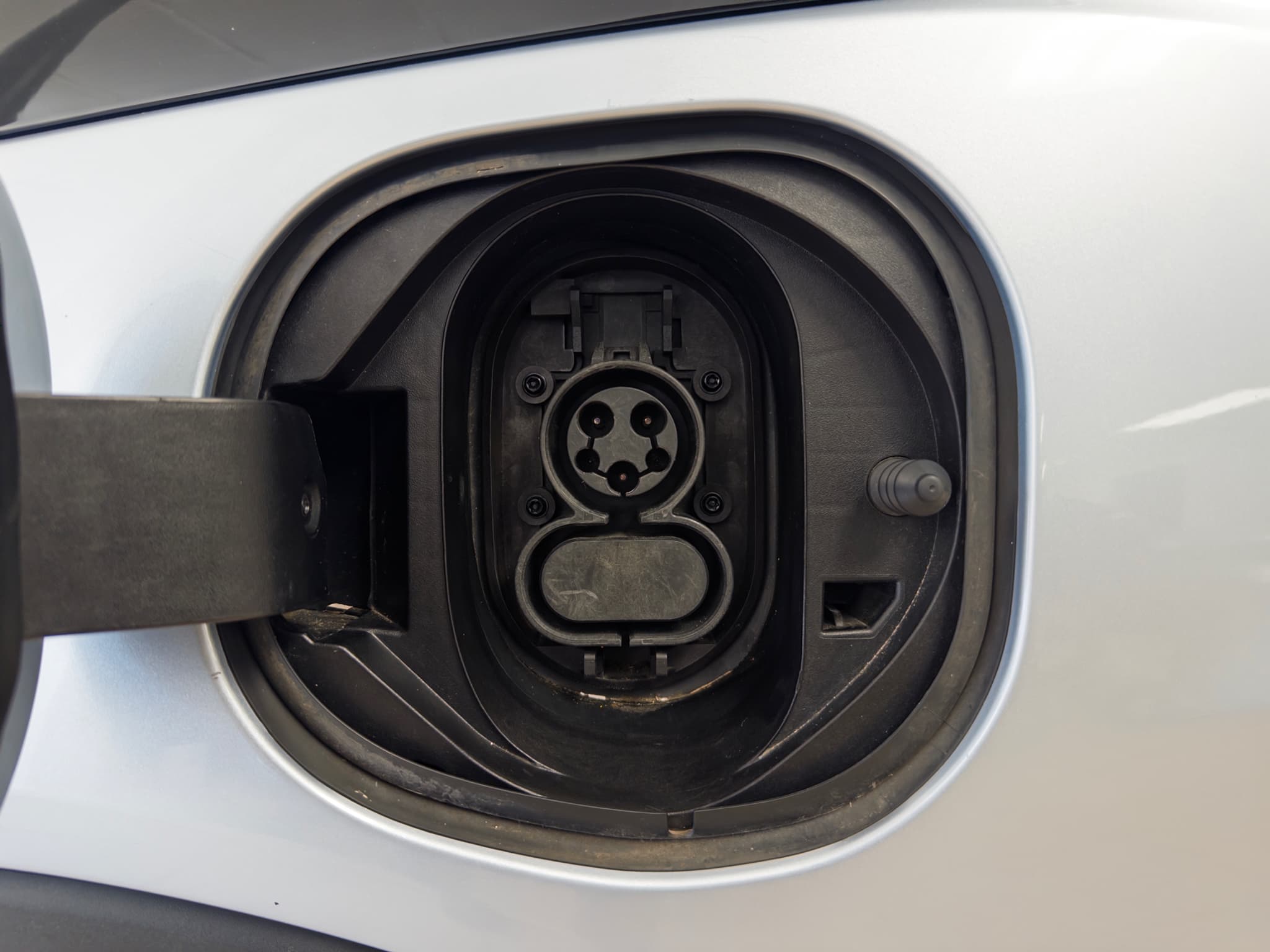 2017 Chevrolet Bolt EV view 13