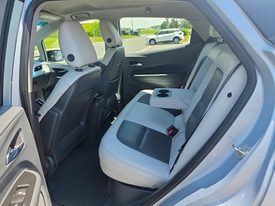 2017 Chevrolet Bolt EV view 6