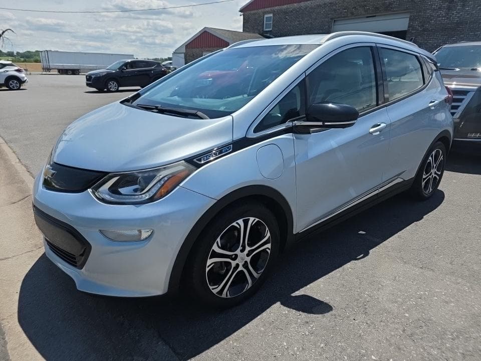 2017 Chevrolet Bolt EV view 2