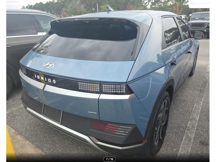 2023 Hyundai IONIQ 5 view 2