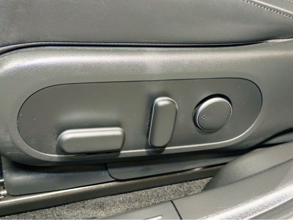 2023 Hyundai IONIQ 5 view 7