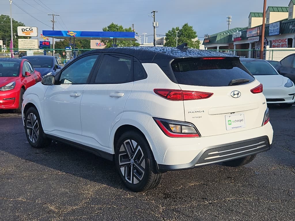 2022 Hyundai Kona EV view 2