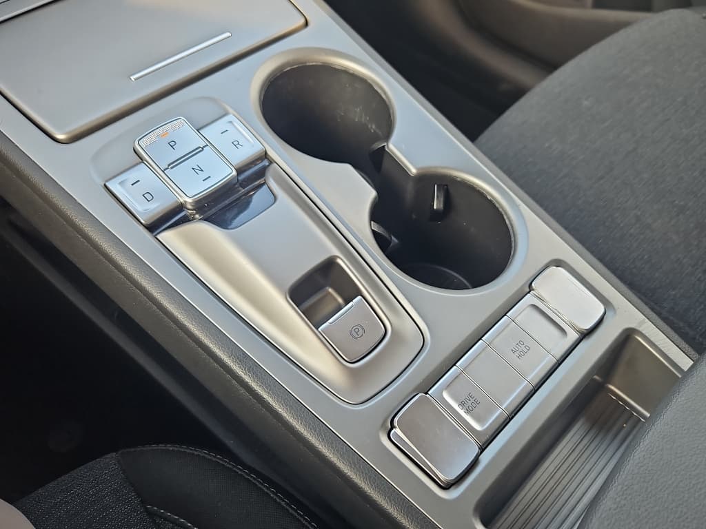 2022 Hyundai Kona EV view 18