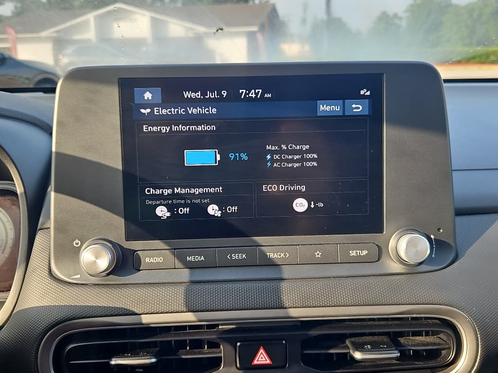 2022 Hyundai Kona EV view 12