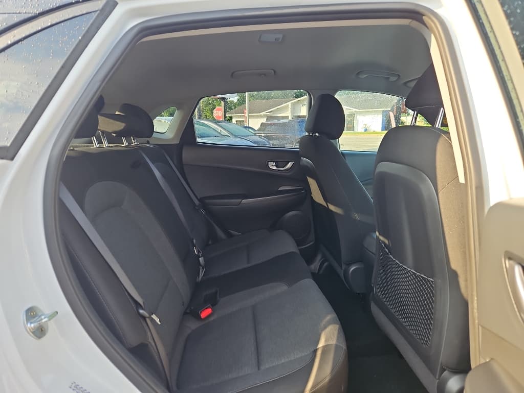 2022 Hyundai Kona EV view 21