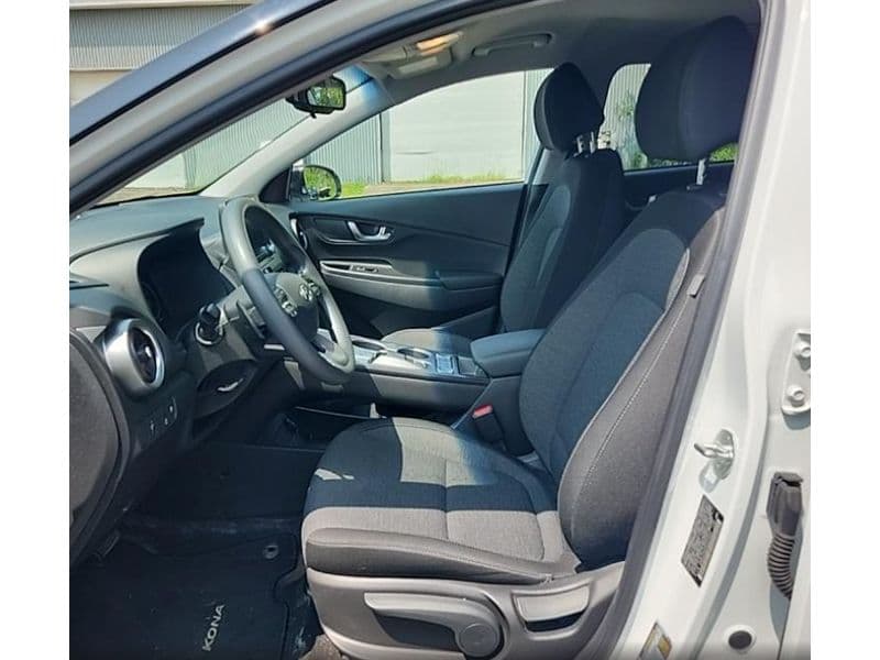 2022 Hyundai Kona EV view 7