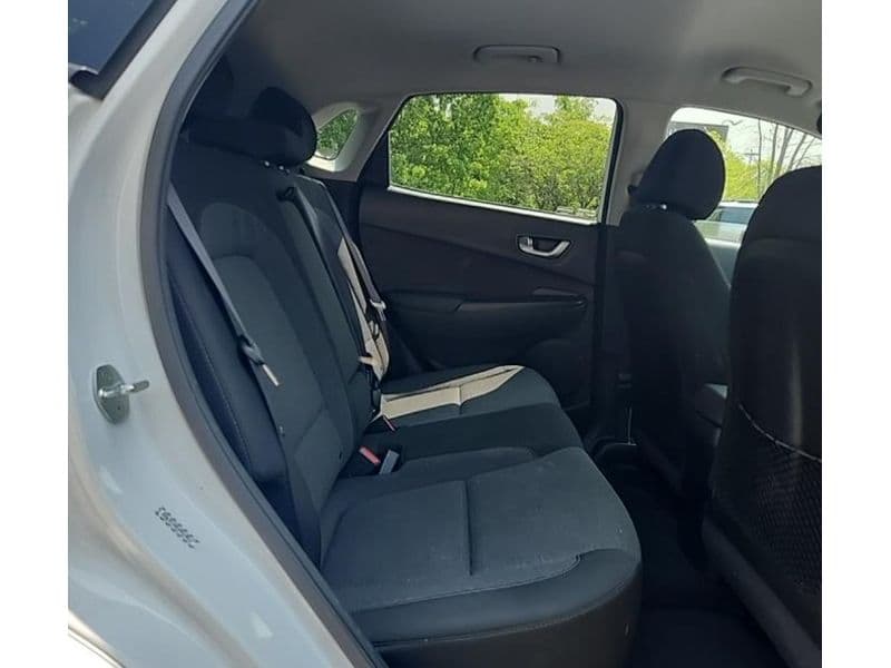 2022 Hyundai Kona EV view 8