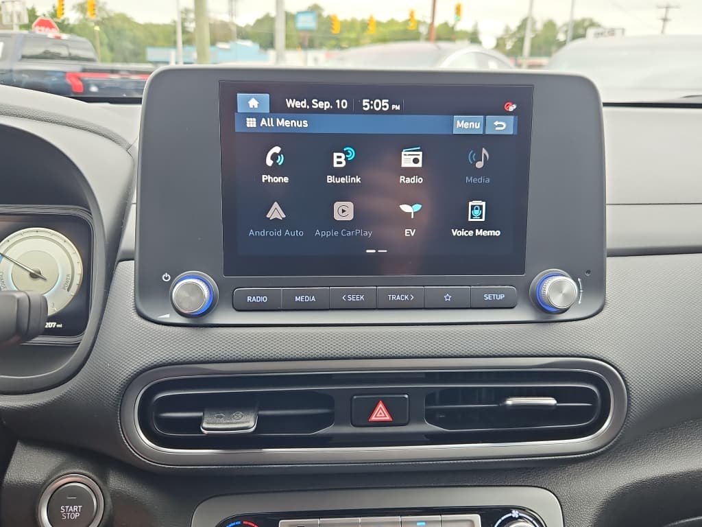 2022 Hyundai Kona EV view 13
