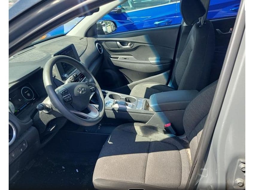 2022 Hyundai Kona EV view 6