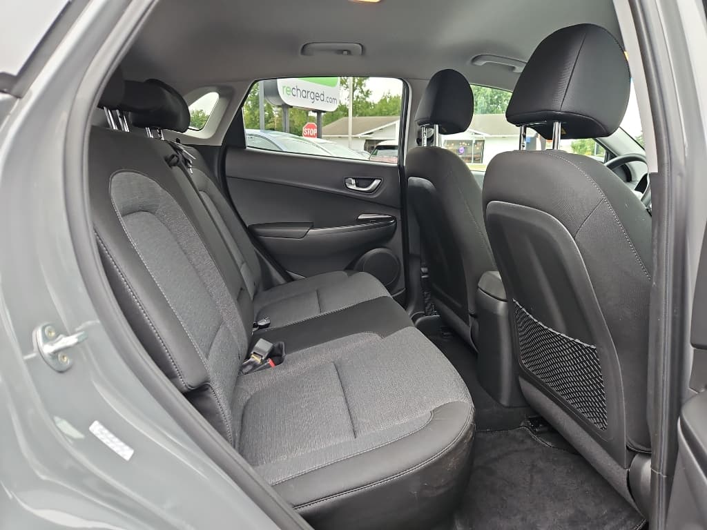 2022 Hyundai Kona EV view 22