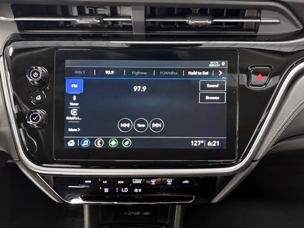 2023 Chevrolet Bolt EUV view 11