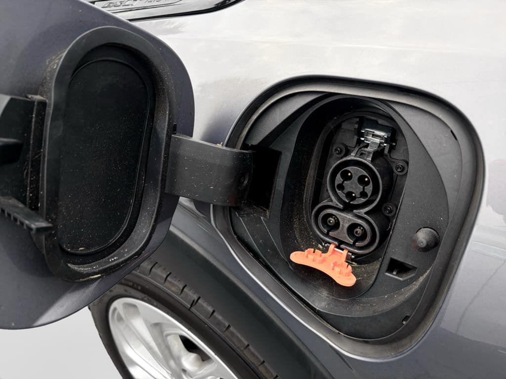 2023 Chevrolet Bolt EUV view 5