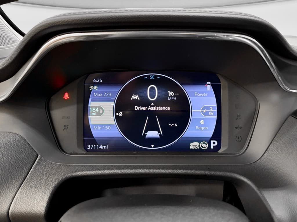 2023 Chevrolet Bolt EUV view 9