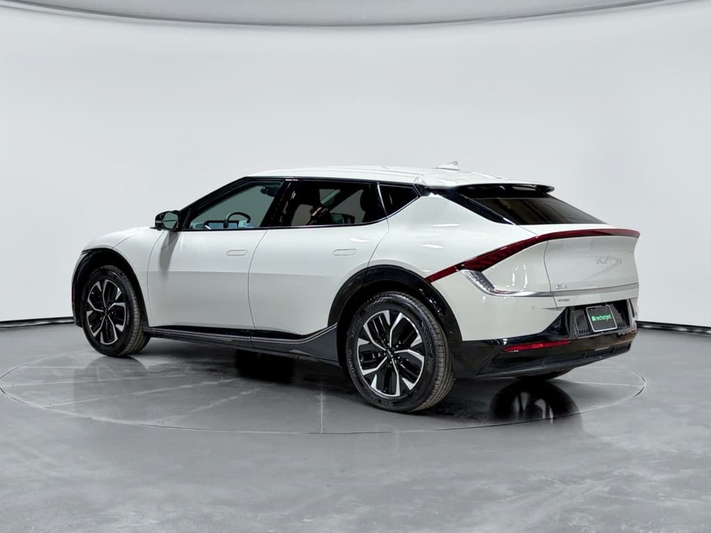 2023 Kia EV6 view 2