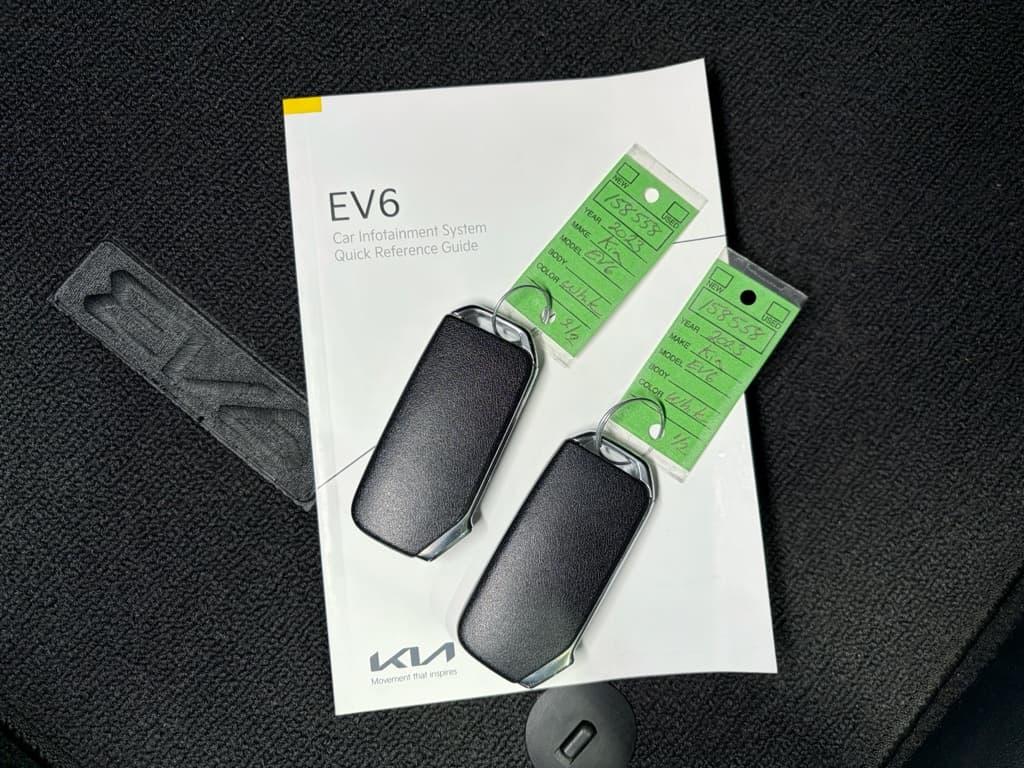 2023 Kia EV6 view 22