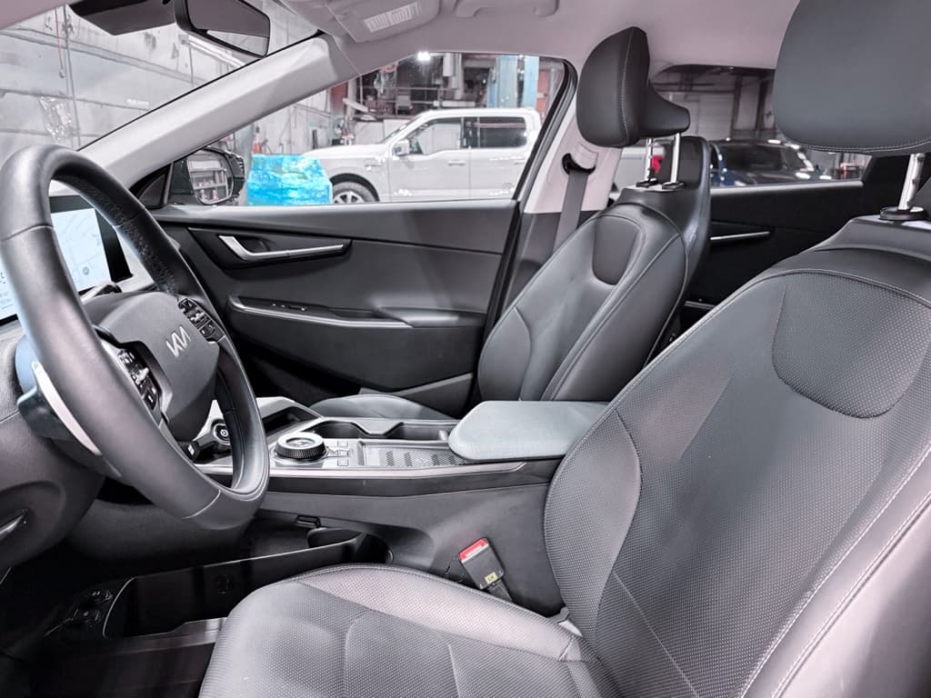 2023 Kia EV6 view 16