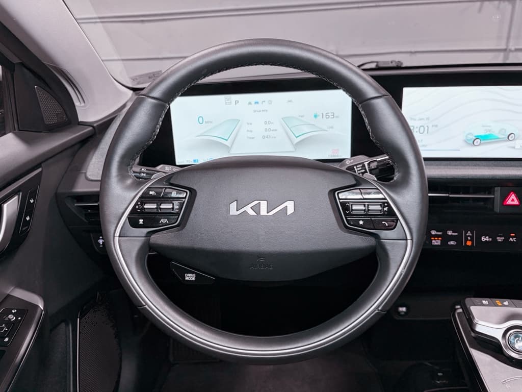 2023 Kia EV6 view 7