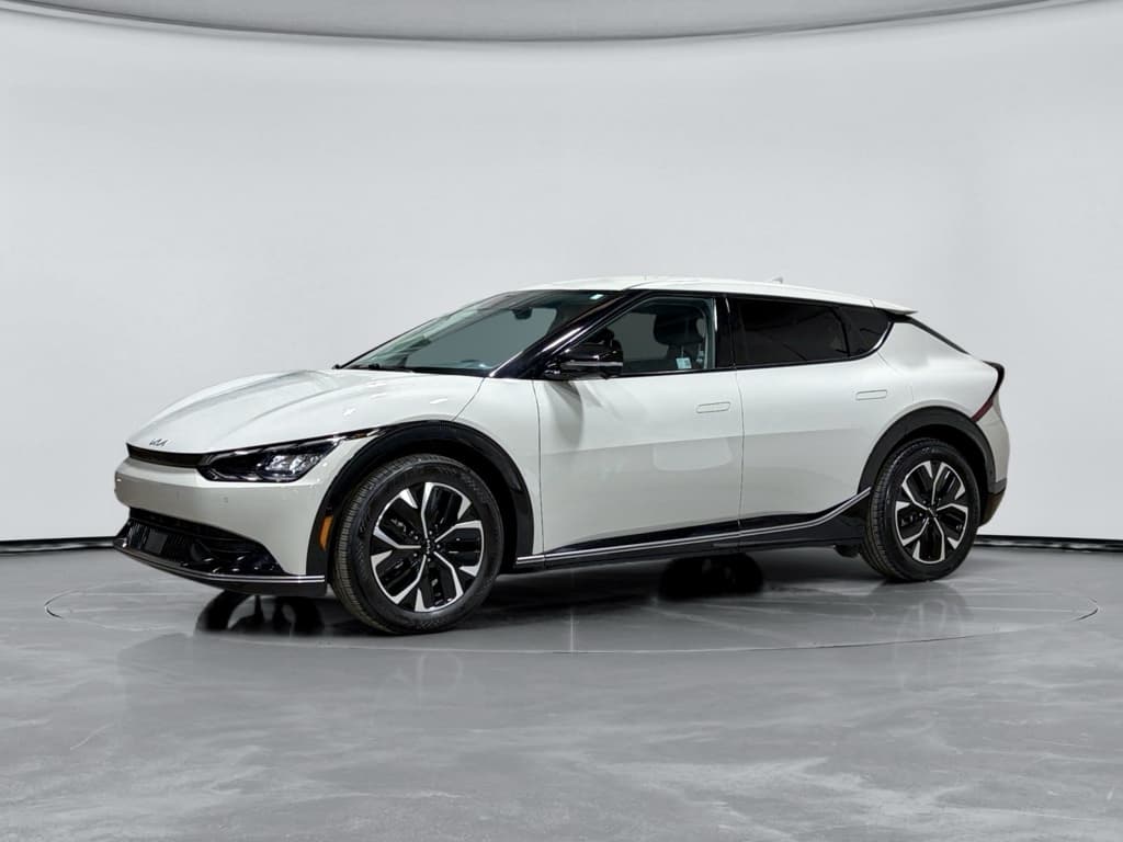 2023 Kia EV6 view 1