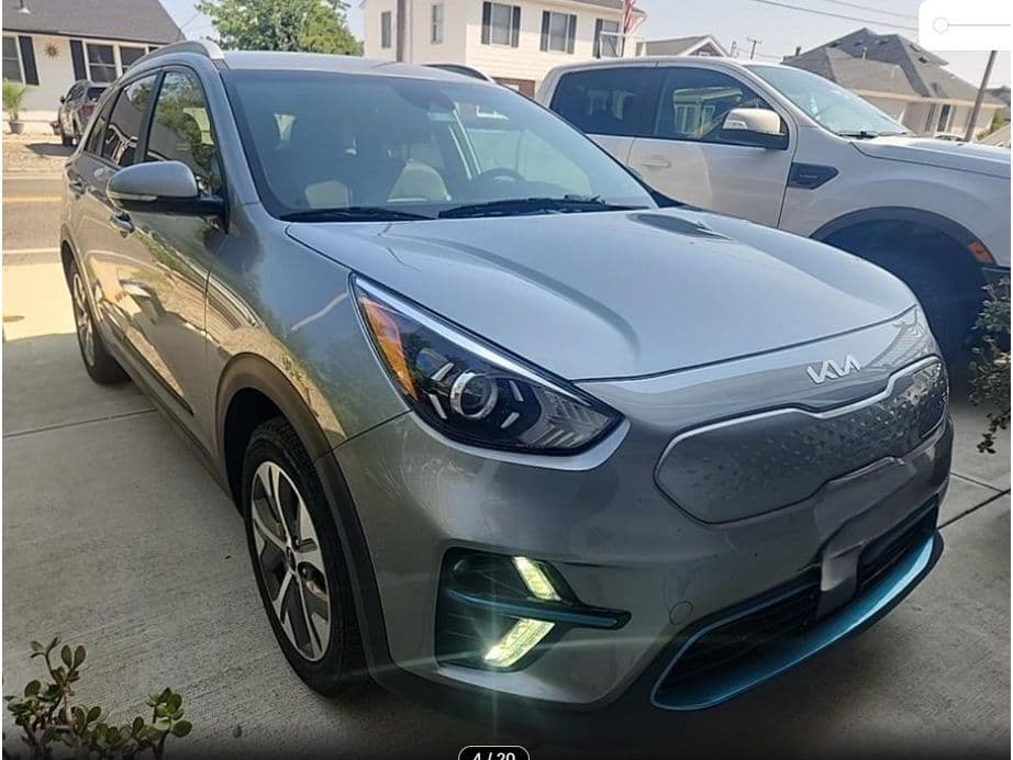 2022 Kia Niro EV view 2