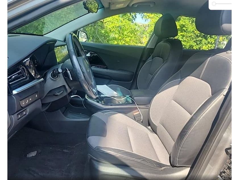 2022 Kia Niro EV view 5