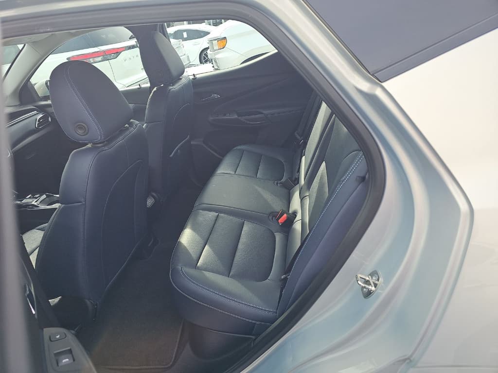 2023 Chevrolet Bolt EUV view 6