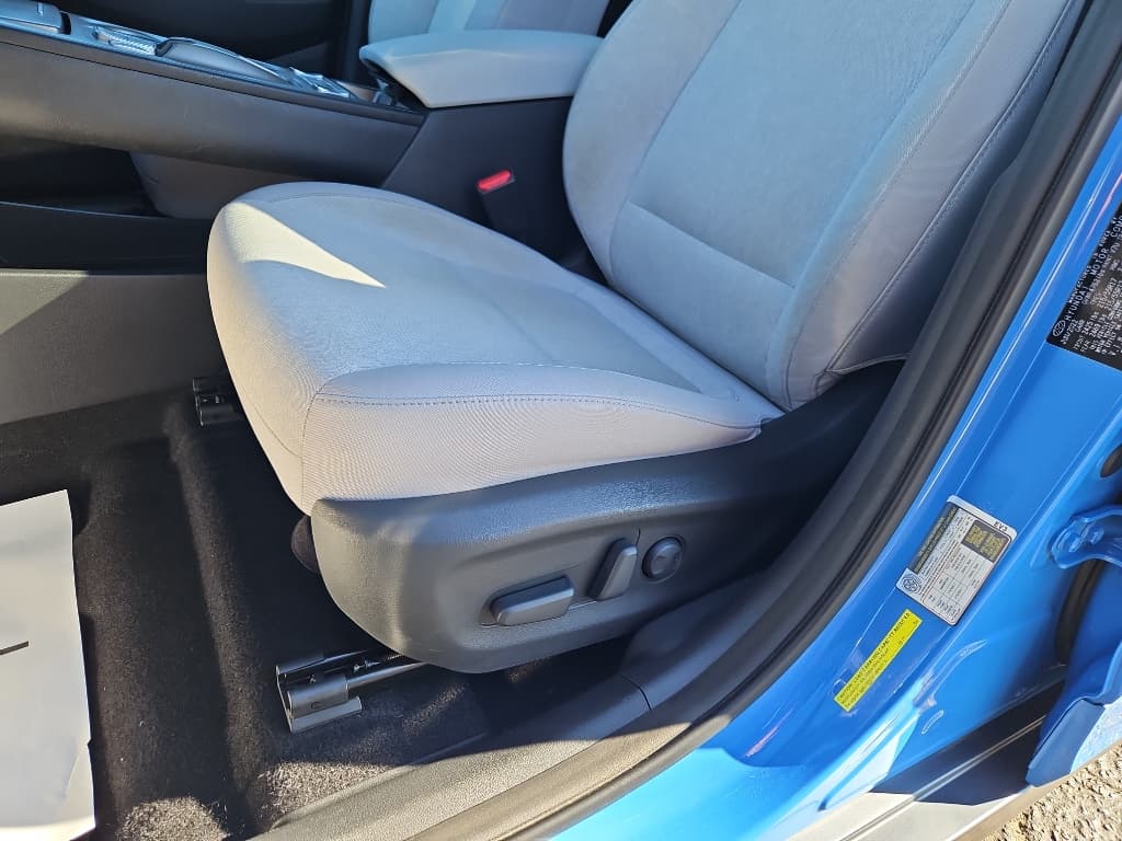 2022 Hyundai Kona EV view 7