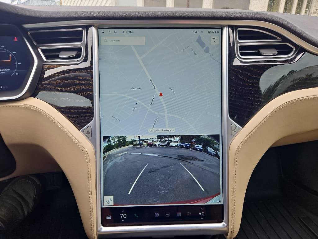 2016 Tesla Model S view 12