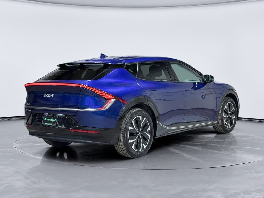 2024 Kia EV6 view 3
