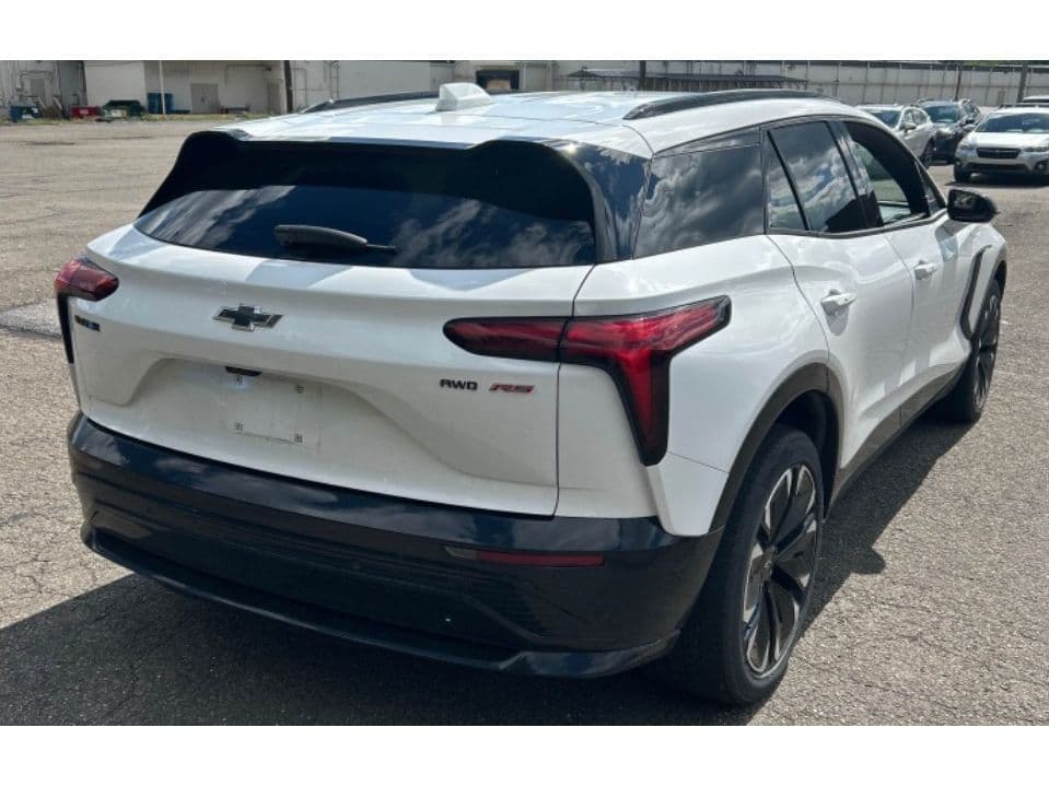 2024 Chevrolet Blazer EV view 3